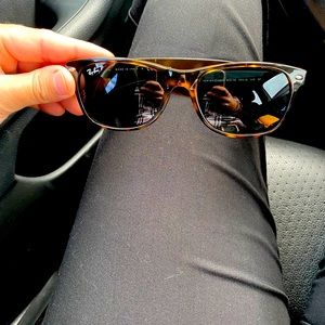 Polarized tortoise ray ban wayfarer